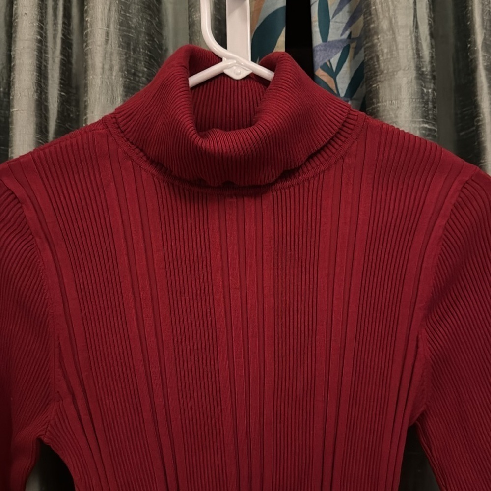 White House Black Market Red Turtleneck Sweater Size Medium EUC Ribbed - Picture 4 of 5